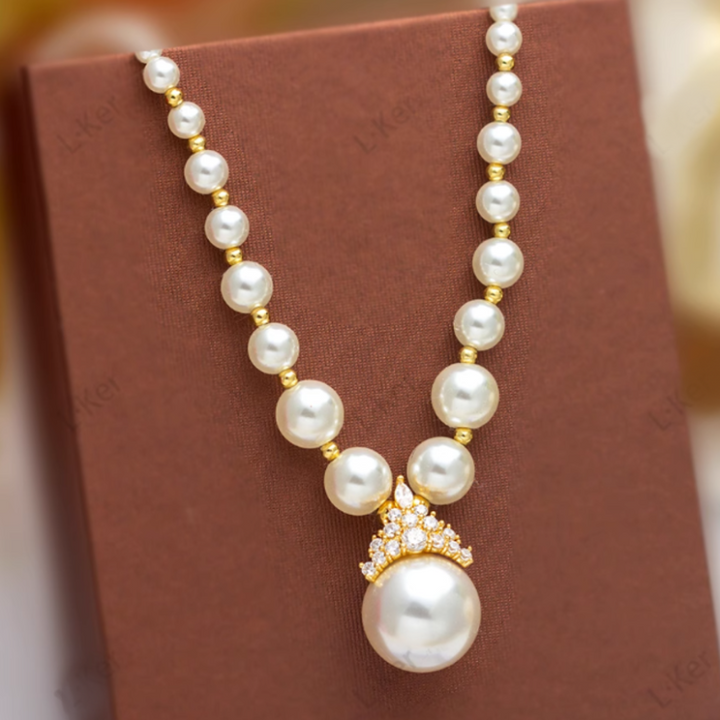 Emily Pearl Necklace