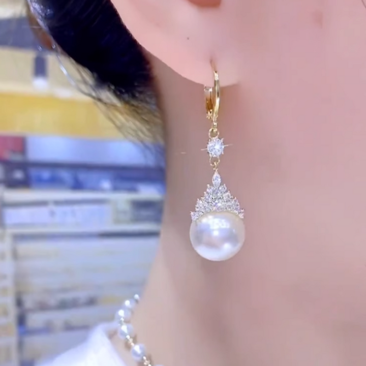 Emily Pearl Necklace